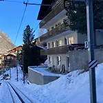 House St-george Alpine With Terrace And View On Village * Zermatt